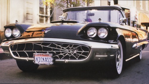 monstermelodies:Elvira Mistress of the Dark’s Macabre Mobile