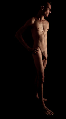 foto-maniac3:  Alx photographed by   Robert Irwin