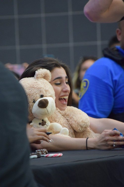 Lauren at the 7/27 Album Signing at Southland Mall in Hayward, CA(x)