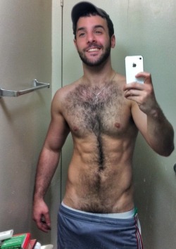 sweatyhairylickable:   http://sweatyhairylickable.tumblr.com for more hairy sweaty dudes!     Furry selfie