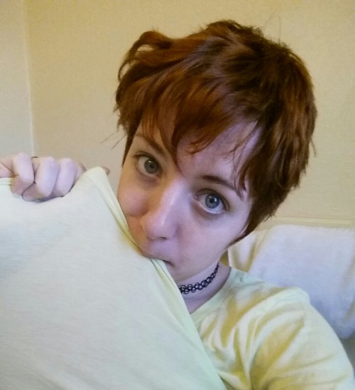 cakestales:imnotfunnyipromise:This just in: my shirt is yummy.  You look like cute puppy here, I can’t ^^  So pretty