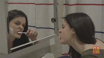 sizvideos:  When you’re too close to your friendsVideo