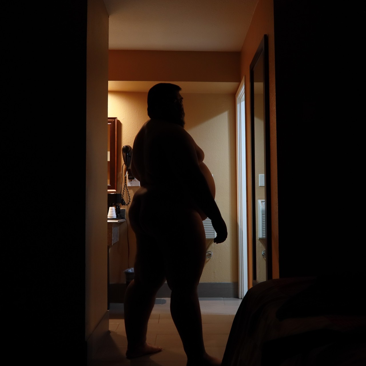 thedoodlebear:Some late night silhouette shots from the other night.