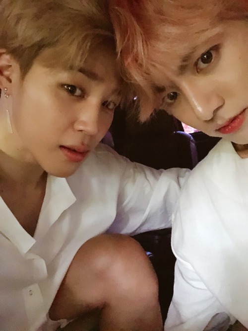 allforbts: 180901 Jimin’s Tweet 생일 축하한다~~ #꾹이생일ㅊㅋ Happy Birthday~~ #HappyBdayKkookie Trans cr: Kylie