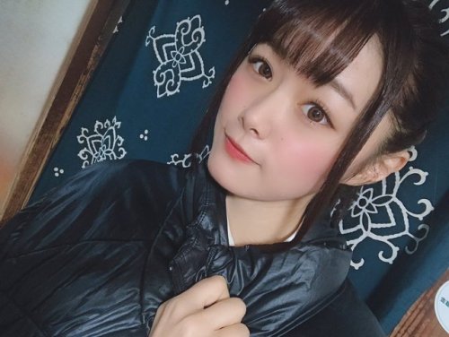 長谷川玲奈＊ぽんさんのツイート: 皆様、一日お疲れ様でした( ∩´ω`*∩) 今日もとても楽しかっです！#ダウンコート の時期かぁ〜早いなぁ。　 #声優　#冬 