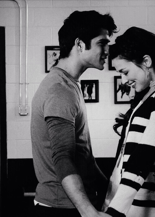 sicklysatisfied:  :D on We Heart Ithttp://weheartit.com/entry/103314670/via/waiting_the_rainbow