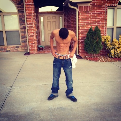 savvyifyanasty:  thenaughtyguys:  😍😍😍  > so damn fine  Follow me @ savvyifyanasty.tumblr.com 
