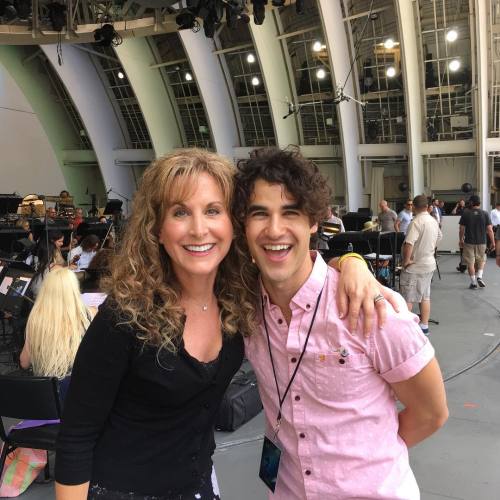 dailydarrennews:jodi.benson: Thrilled to sing with @darrencriss