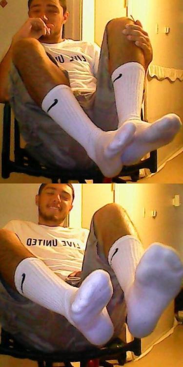 likes4nikes: please enter submissions get this blog more popular! (:likes4nikes.tumblr.com/