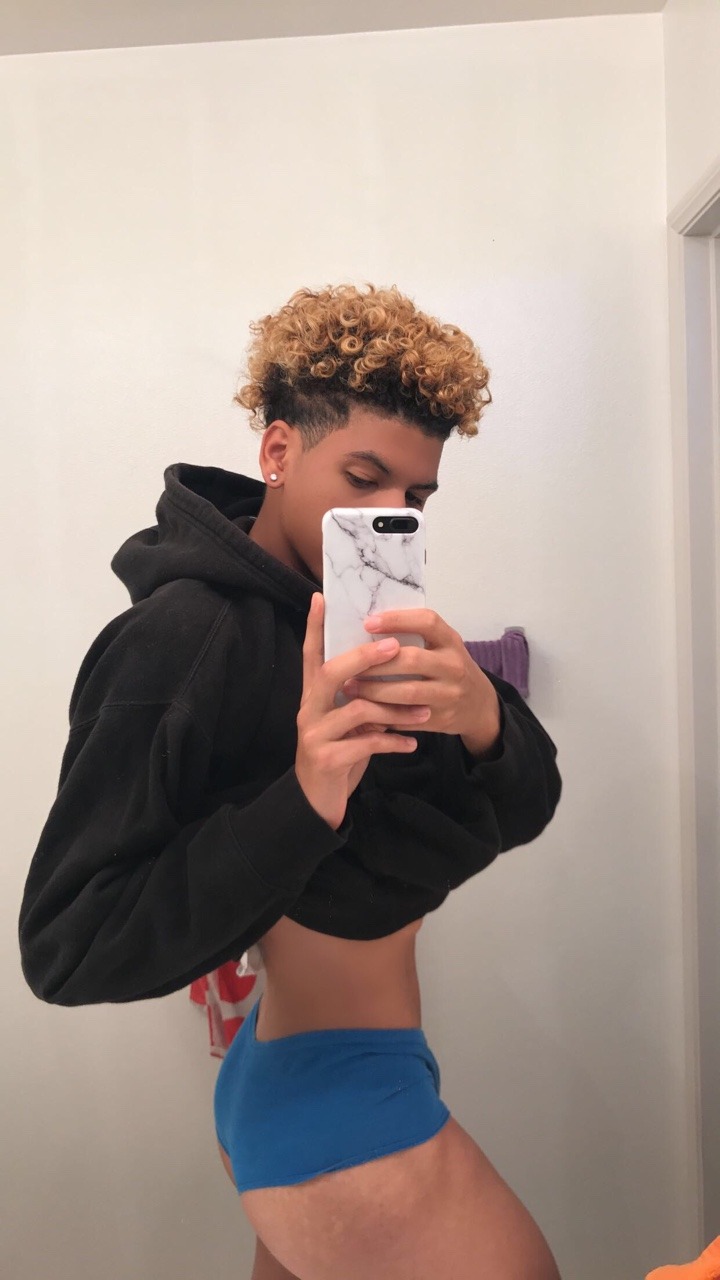 kristianj:  I had to become my own body goals 😩