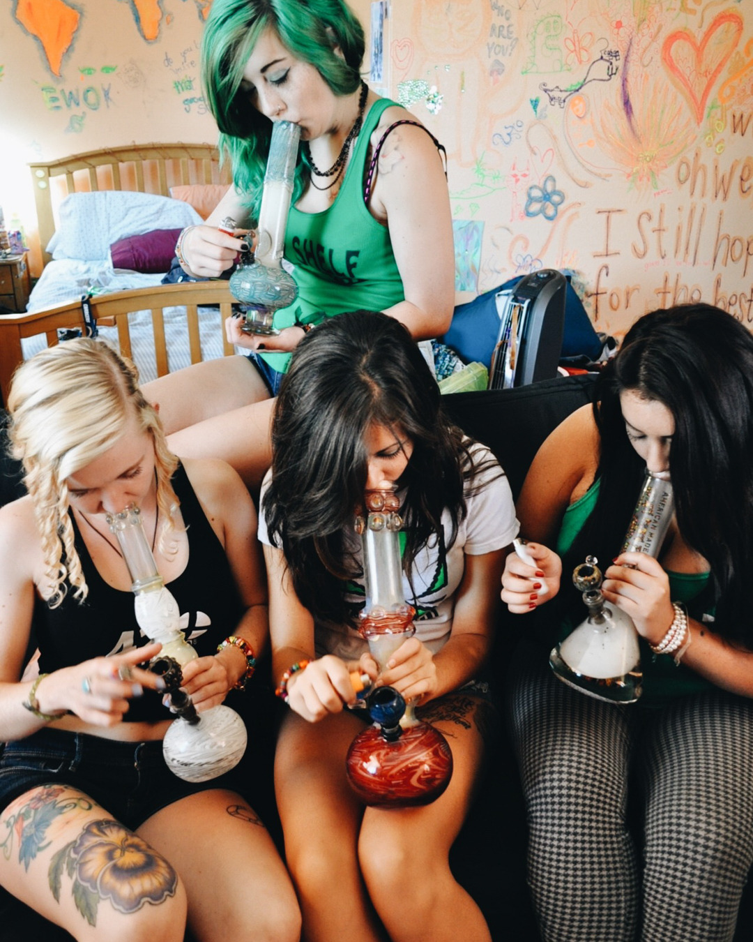 callmemollymaybe:  weedfame:  🌿 VISIT OUR DOPE SHOP 💛    💖🔥💖