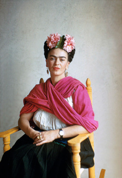 vintagegal:  Frida Kahlo photographed by Nickolas Muray, 1940