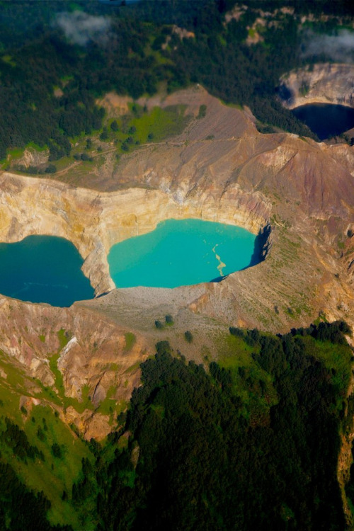 XXX touchdisky:  Kelimutu | Indonesia by Nacho photo