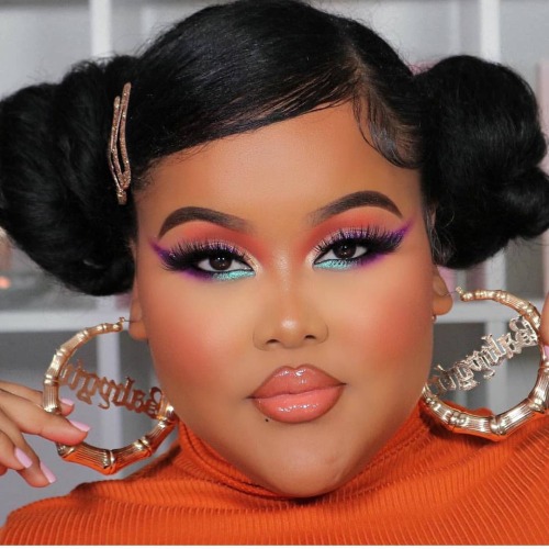 #MakeUpSundays on #BBBG  Featuring a Black Owned Brand @Gurlmeetsmakeup and their eyeshado