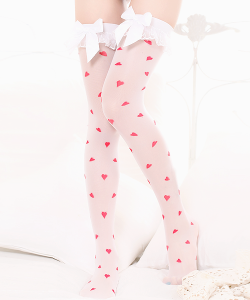 fallalbomb:  Stockings ♥ Use the code &ldquo;lovely7&rdquo; for 10% off your purchase!