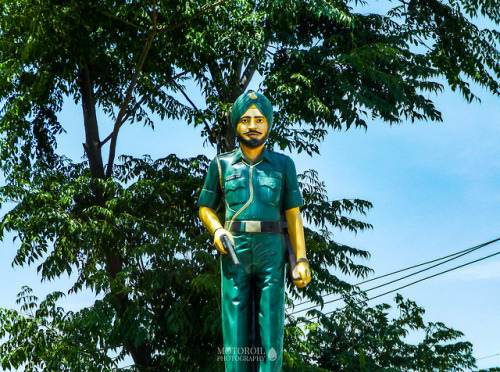 Memorial to Rachhpal Singh Grewal of Rajput Regiment on NH-5 near Jagraon, Punjab, India.