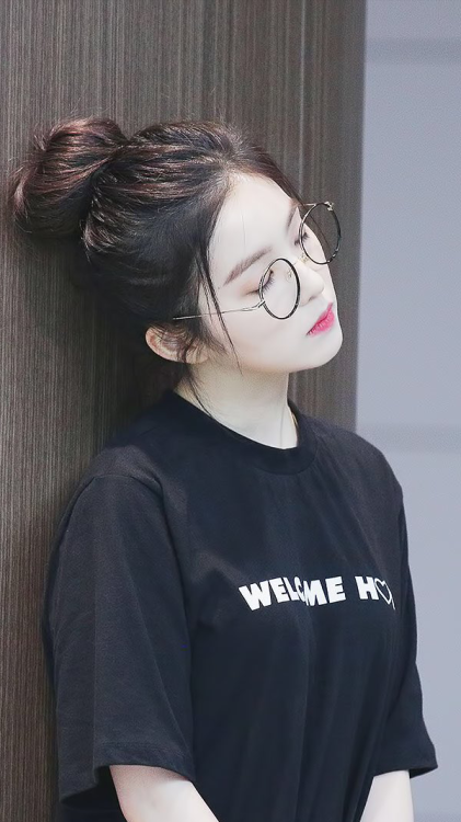 unepetiteperle: RED VELVET IRENE IN SPECS LOCKSCREENs. [ Please reblog and / or like if you use