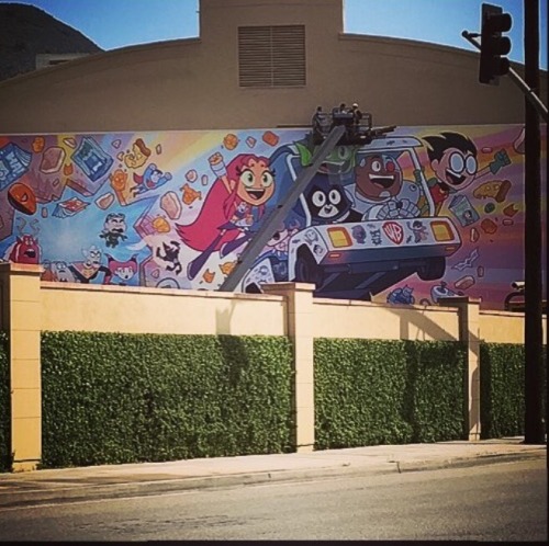 leseanthomas:  Warner Bros Animation Mural over the years. From the 90s, to 2009, to now. 