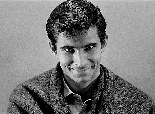 robertdowneys:  FINAL SHOTS IN FILM — HORROR, PT. 1 🔪 The VVitch (2015)Psycho (1960)The