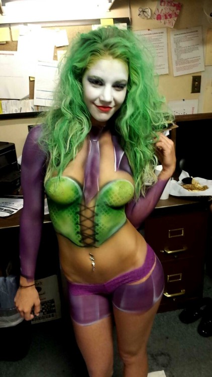 sexy-harleys:Joker body paint by Rudy Campos