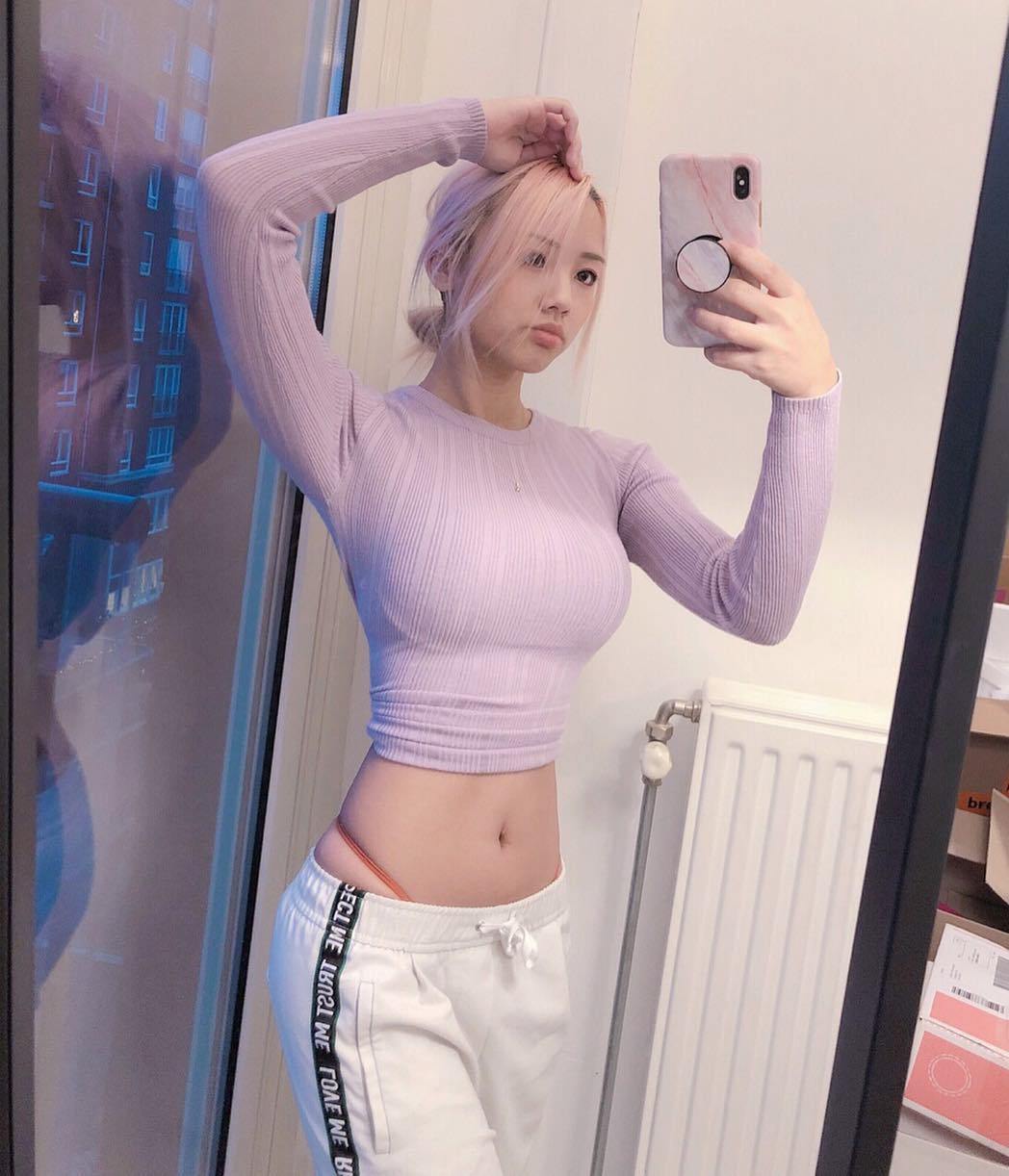 ravishingasians:  Vyvan Le Instagram - @vyvan.le Reddit - @vyvan.le 💎Ravishing