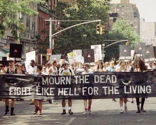 f-ether: adayinthelesbianlife: New York, 1992 still applicable