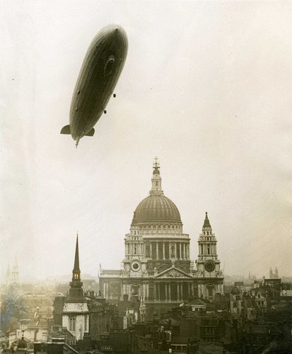 hauntedbystorytelling: Unidentified photographer, German Graf Zeppelin flies over St. Paul’s C