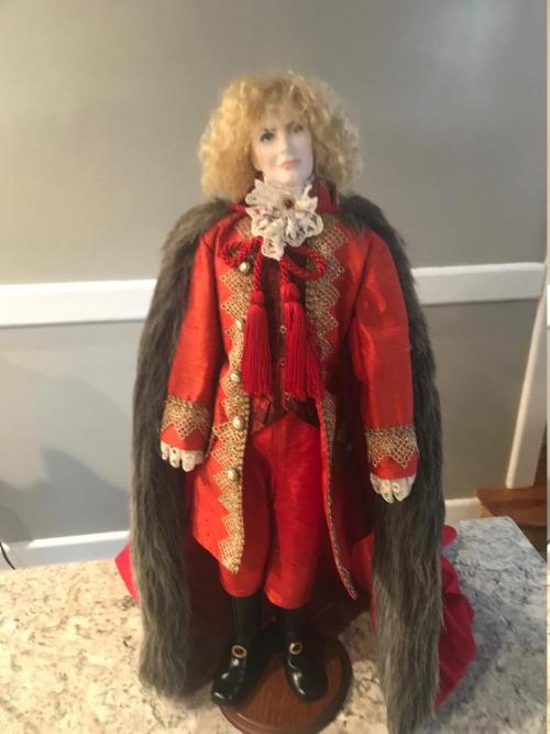 Lestat doll for sale on Etsy from NACollectiblesNY$499.00Lestat stands dramatically draped in his fu