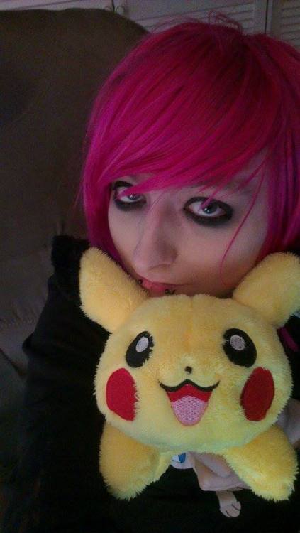 vikkineedspills:  Master bought me a Pikachu plushy!!! I love it so much :3 <3 x   😍😍