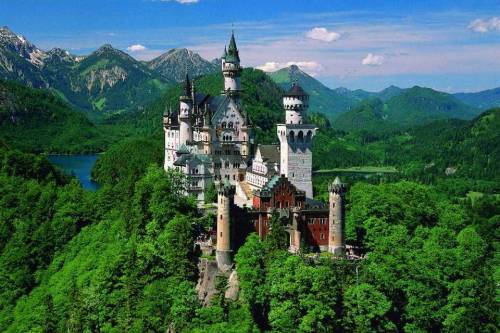 sixpenceee:Pictures of the Neuschwanstein Castle located in Germany. 