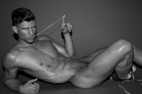 https://male-dreams-blog.tumblr.com/post/118018865600