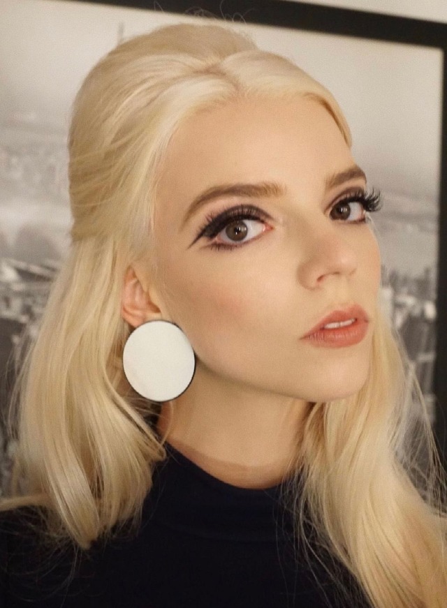 caroldanversenthusiast:Anya Taylor-Joy is literally a dream are you kidding