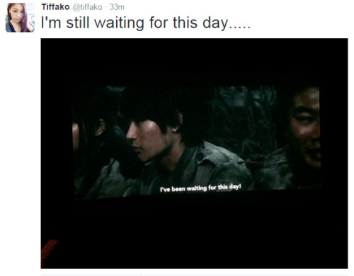 What happens when the English subs for the Shingeki no Kyojin live action movie freezes during the theater screening…#IVEBEENWAITINGFORTHISDAY