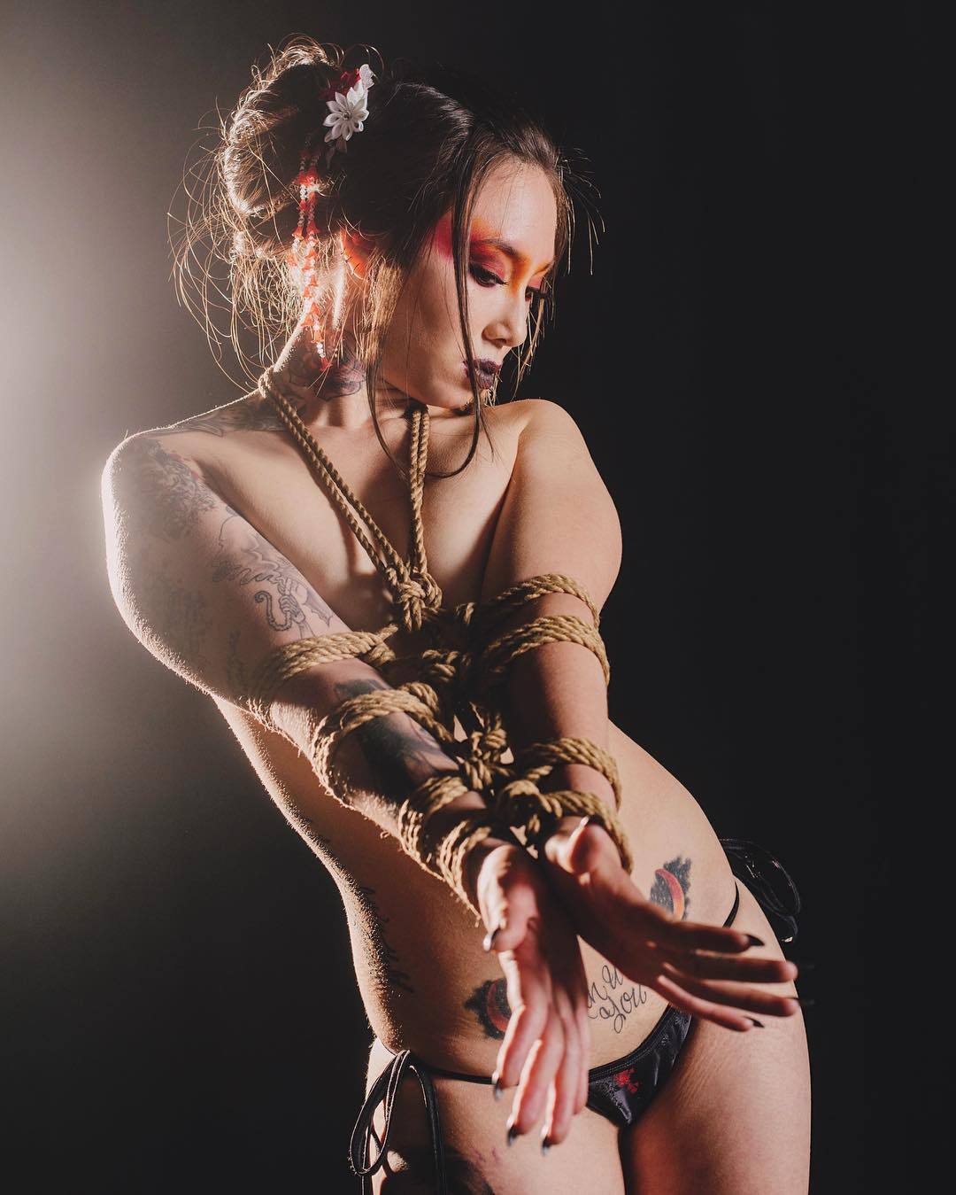 thevertigonetwork:    Seattle Shibari   Model Jordan