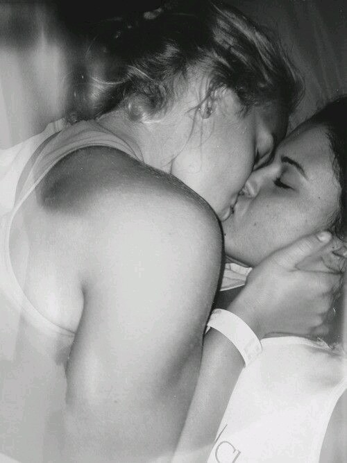lesbiansgoal:  