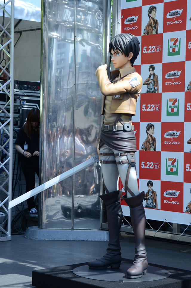 Kaji Yuuki (Eren) and Ishikawa Yui (Mikasa) made guest appearances at today’s SnK