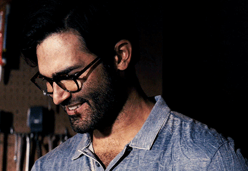 hoechlin:TYLER HOECHLIN as Mark West in THE DOMESTICS (2018)