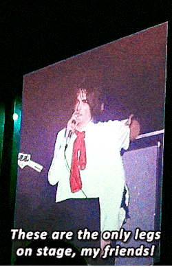 percocet:23/09/2022: Gerard Way about a mannequin leg