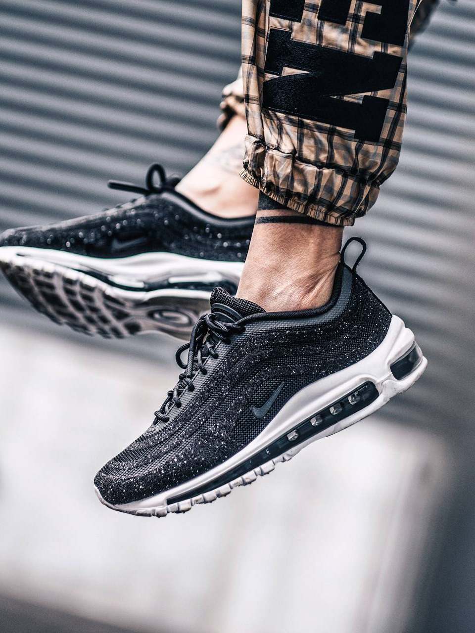 am 97 x swarovski