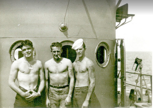 XXX formfollowsfunctionjournal:  WWII Navy Ship photo
