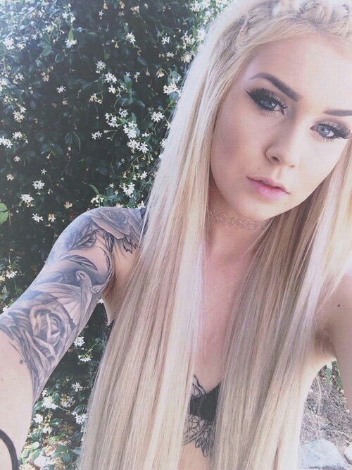rose-j:  ow xxx-mcmxciv is adorable and I’m in love w/ her 
