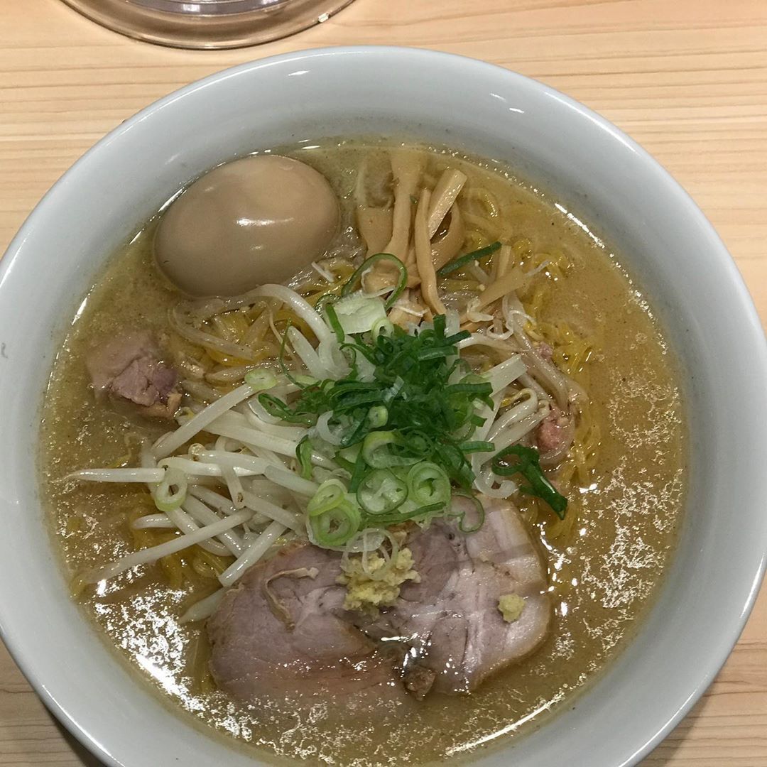 有限会社ツルガヤ不動産 江戸川橋 三ん寅 さんとら で 味噌らーめん 大盛り 味玉 具は もやし メンマ ネギ チャーシュ 有限会社ツルガヤ不動産 江戸川橋 三ん寅 さんとら で 味噌らーめん 大盛り 味玉 具は もやし メンマ ネギ チャーシュ