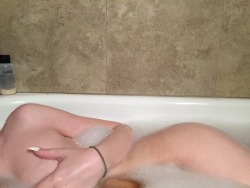 cummin-down:  bath aesthetic