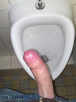 prettyboislim2015:  24scouser:quick toilet shot from work today. just had the urge….. enjoy people…….  👅👅👅👅