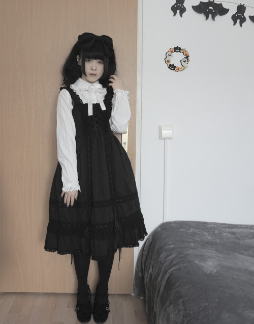 Old school lolita with babydoll jsk