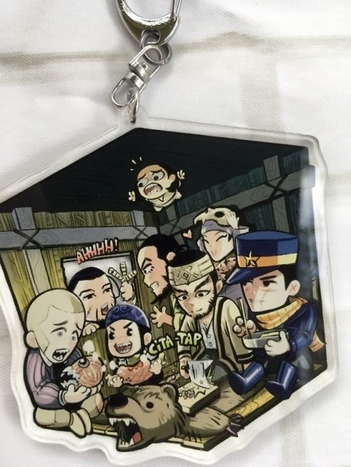 Golden Kamuy is a series I adore so i made a double sided charm and packed as much as I could into i