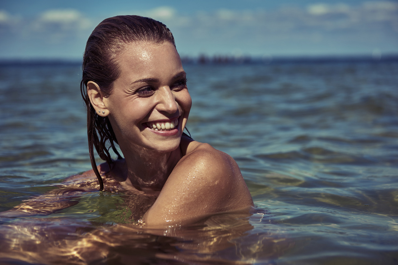 iwishitookthese: b-authentique:   Clarisse by Emmanuel Grignon  Keep reading   .
