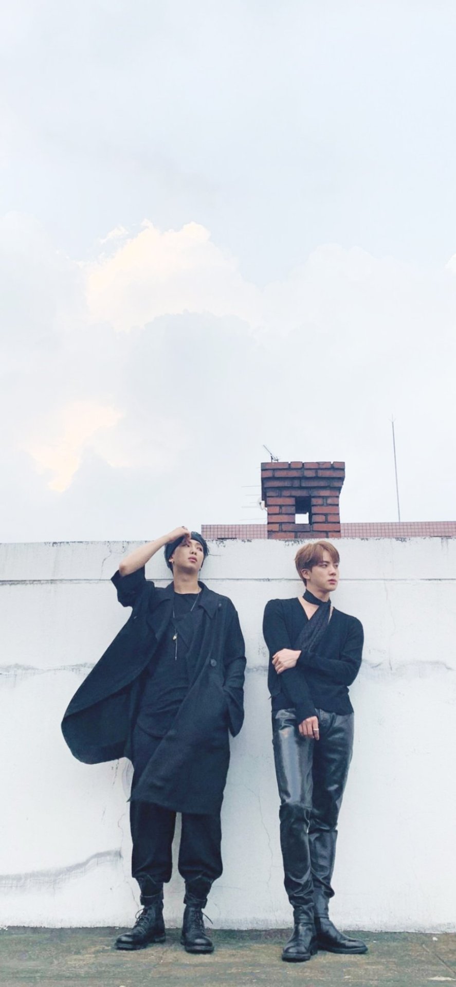 Matching Lockscreen And Homescreen BTS Edit