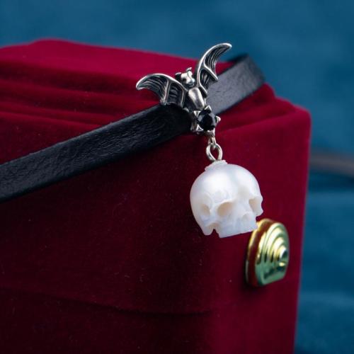 figdays:    skull carved pearl jewellery // VermeerJewelryx // x // x // x   x //