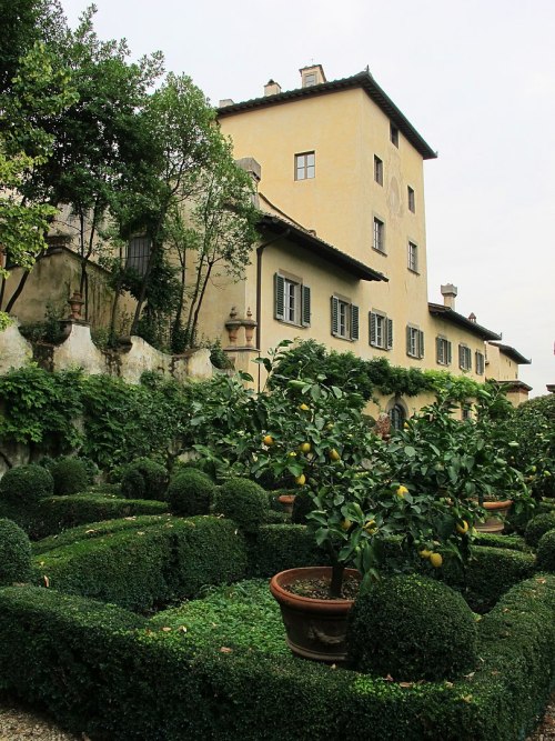 Giardino segreto, Villa Capponi, Pian dei Giullari 3, Arcetri, Firenze